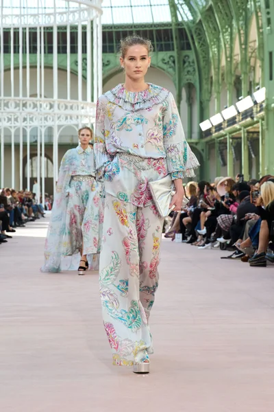 Look 52